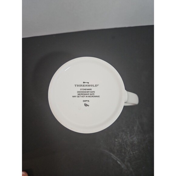 Threshold Initial ‘D’ Coffee Mug Black On White Gold Accent Black Rim Excellent - Picture 4 of 8